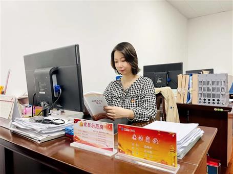 【“兩優一先”牢記使命作表率】梁競文：用心做事  講好故事