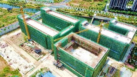 【奮戰三季度 打贏攻堅戰】柳州市明德小學2#、3#教學樓主體結構通過驗收